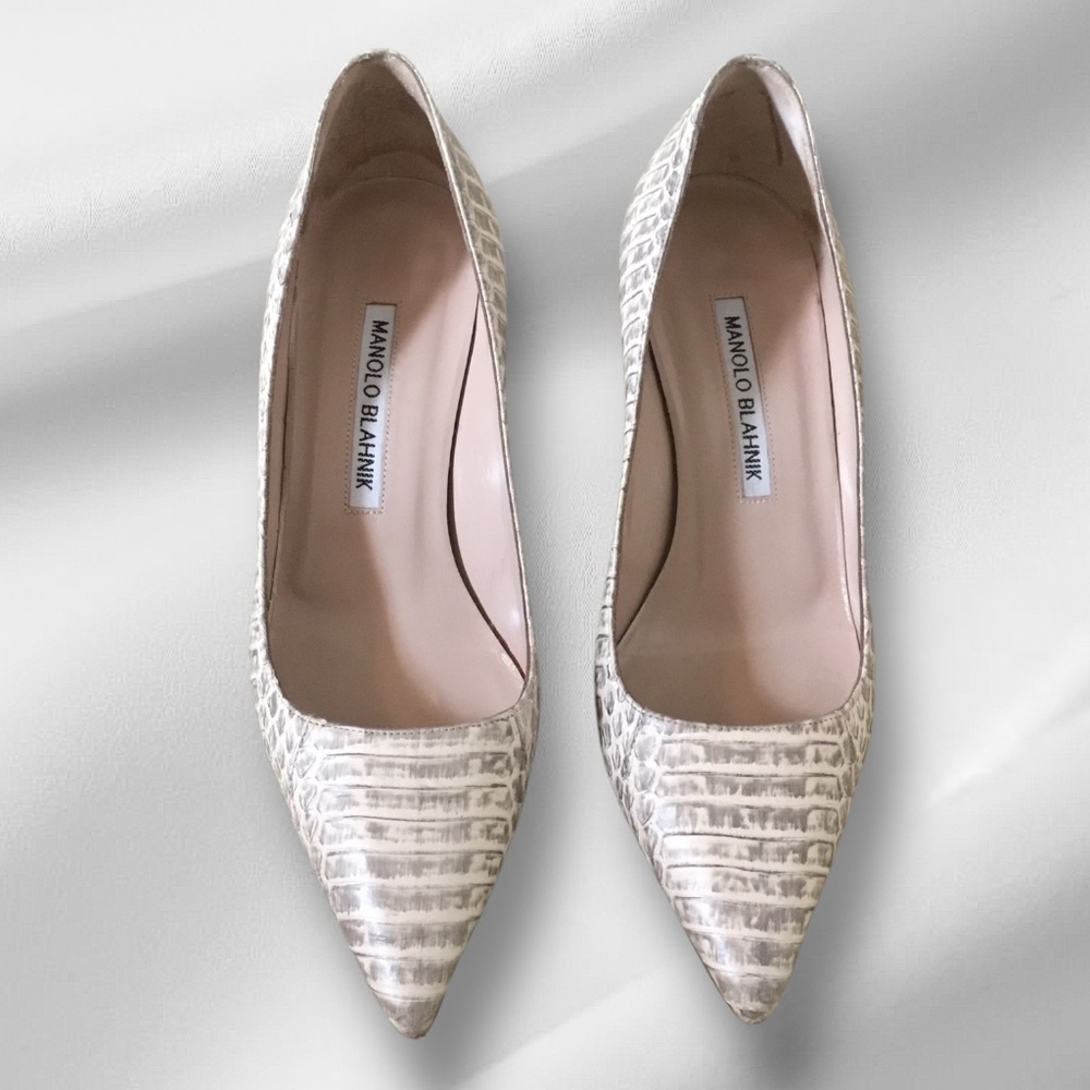 Manolo Blahnik Python Pointed Toe Pump - Picture 3 of 16